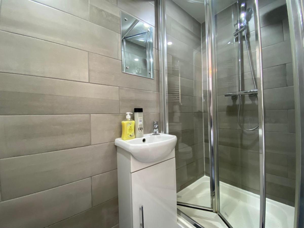 Nice Living Serviced Accommodations 2 Coventry Exterior foto